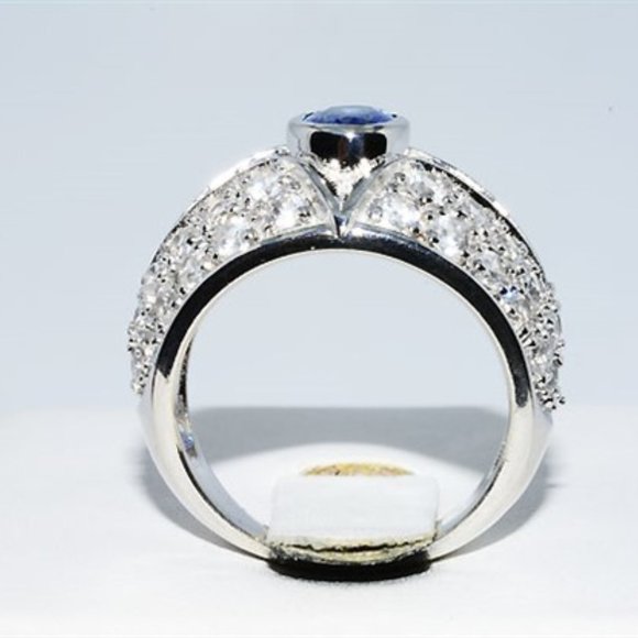 925 Silver Ring - Picture 2 of 2